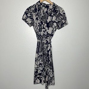 Banana Republic Silk Blend Floral Wrap Dress sz Medium Blue